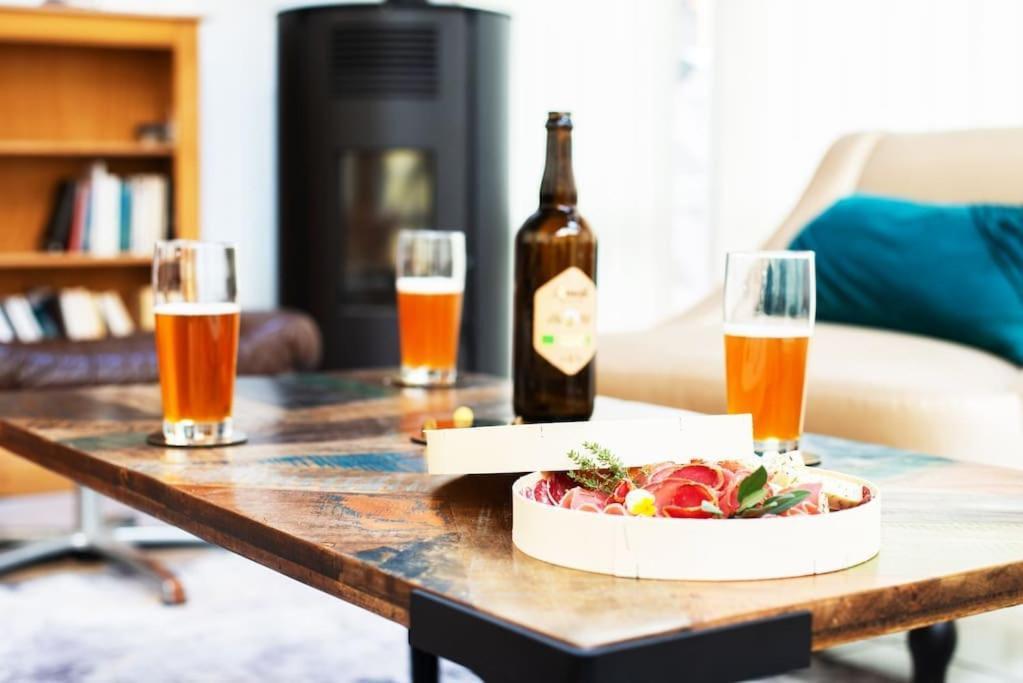 La Coquette ! Maison Au Coeur De La Bresse Avec Veranda Barbecue Garage Baby-Foot Et Barre De Son 外观 照片
